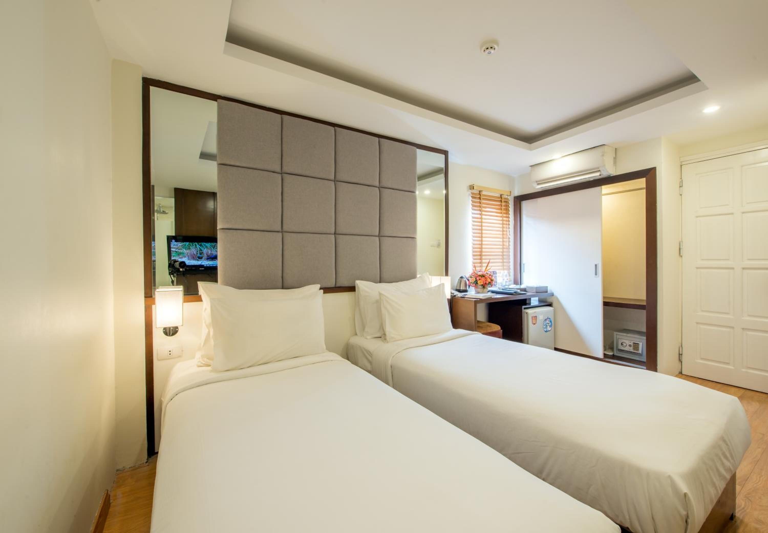 minibar, in-room safe, soundproofing, free wifi