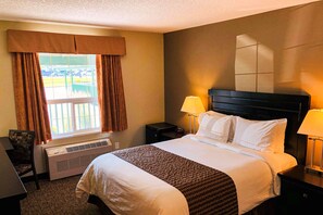 Desk, rollaway beds, free WiFi, bed sheets - Econo Lodge (Okotoks)