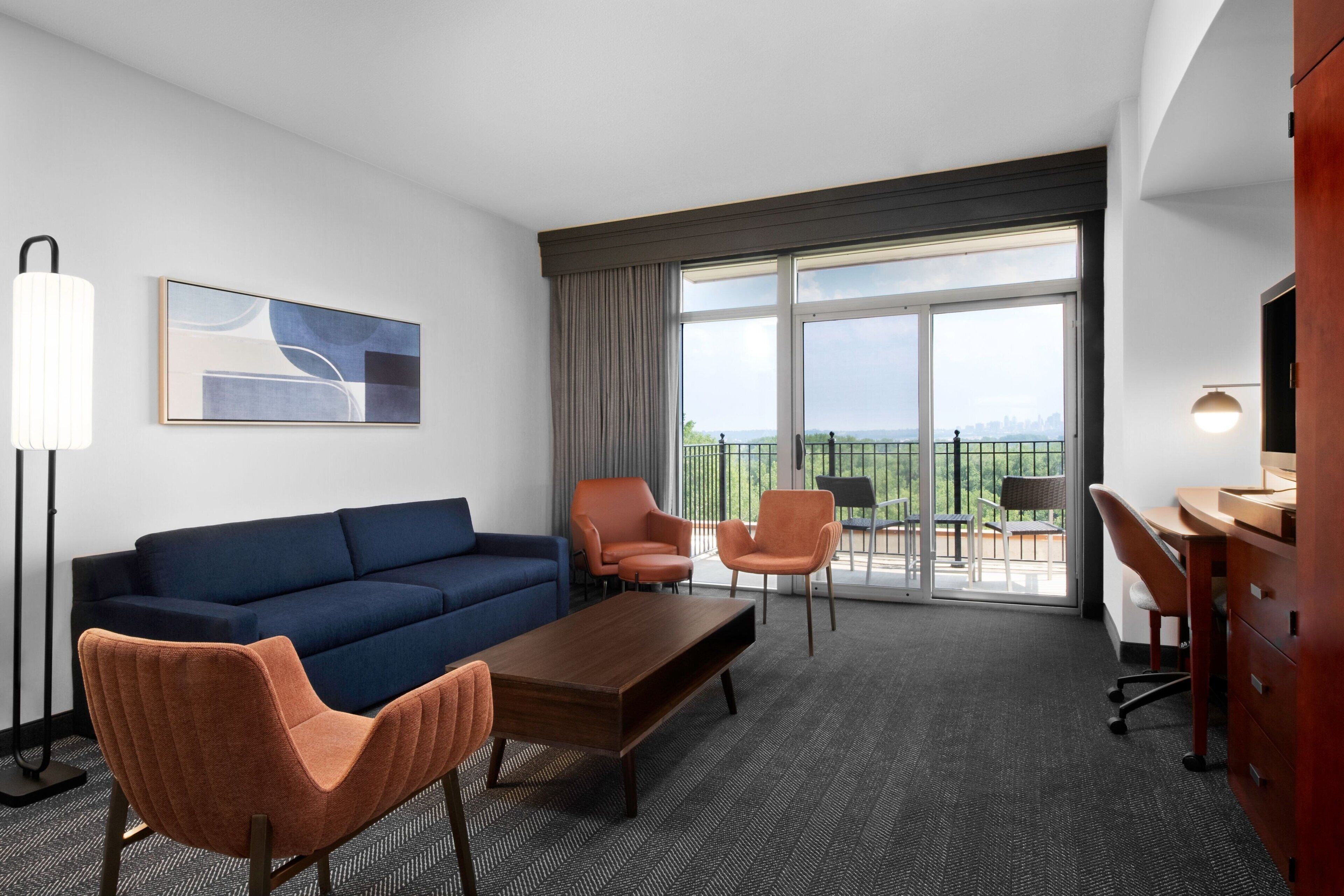 37-inch tv with cable channels, ipod dock