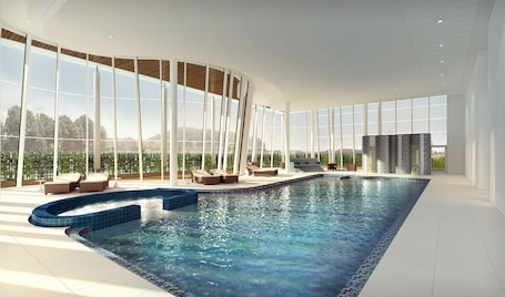 Indoor pool, sun loungers