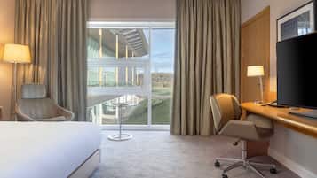 King, Phòng Deluxe, phù hợp cho người khuyết tật | 1 phòng ngủ, bộ đồ giường cao cấp, két bảo mật tại phòng, bàn