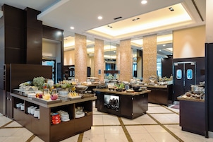 Desayuno buffet todos los días (con cargo)