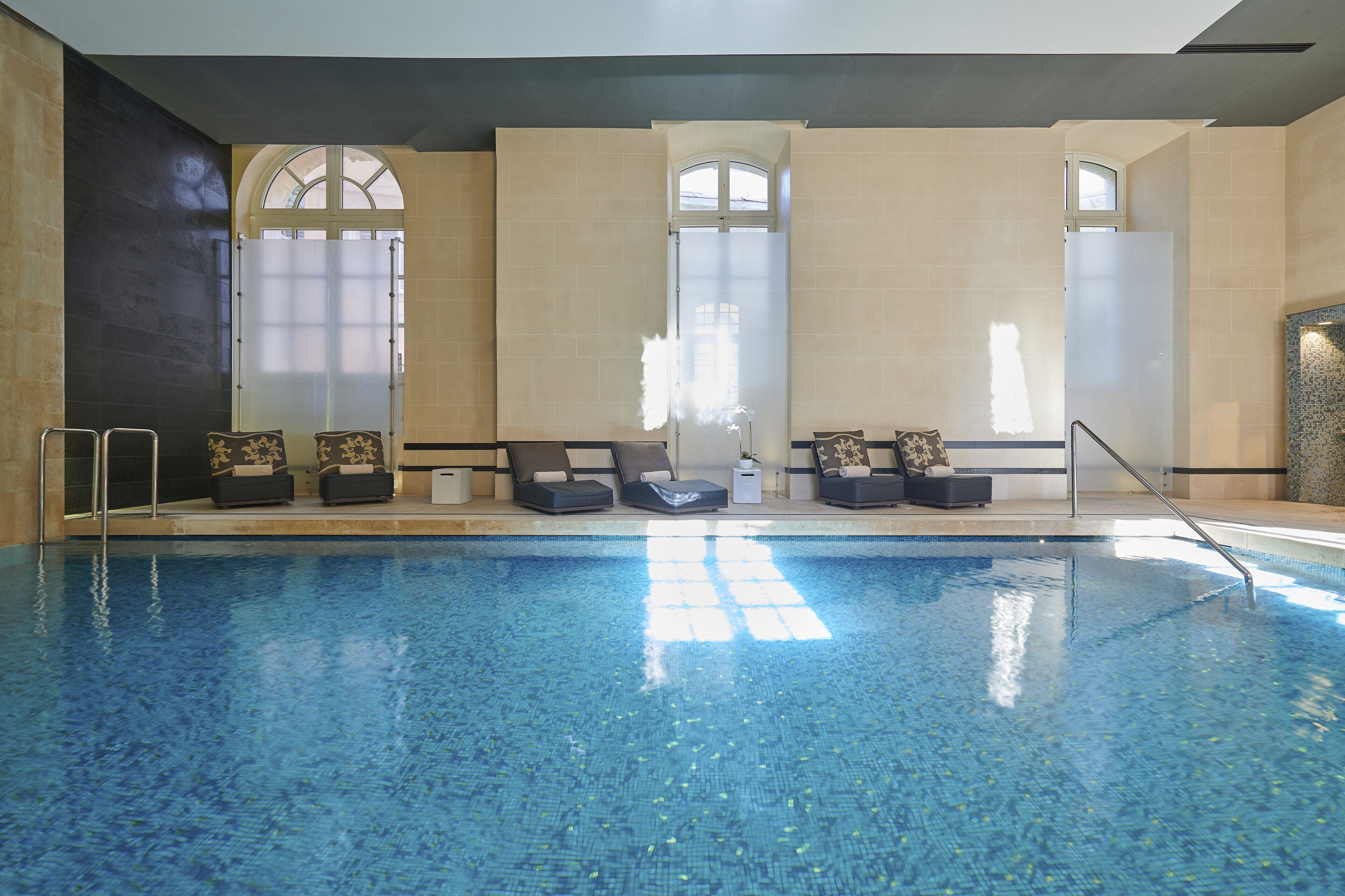 indoor pool, open 8:00 am to 8:00 pm, pool loungers