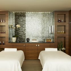 Couples treatment rooms, body treatments, aromatherapy, body wraps