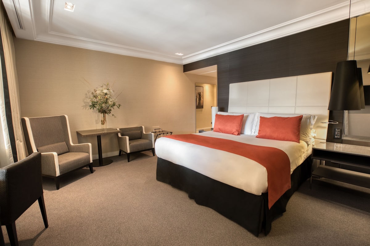 Premium-værelse - 1 kingsize-seng (La Bonne Mere View) | Premium-sengetøj, dundyner, senge med topmadrasser, minibar