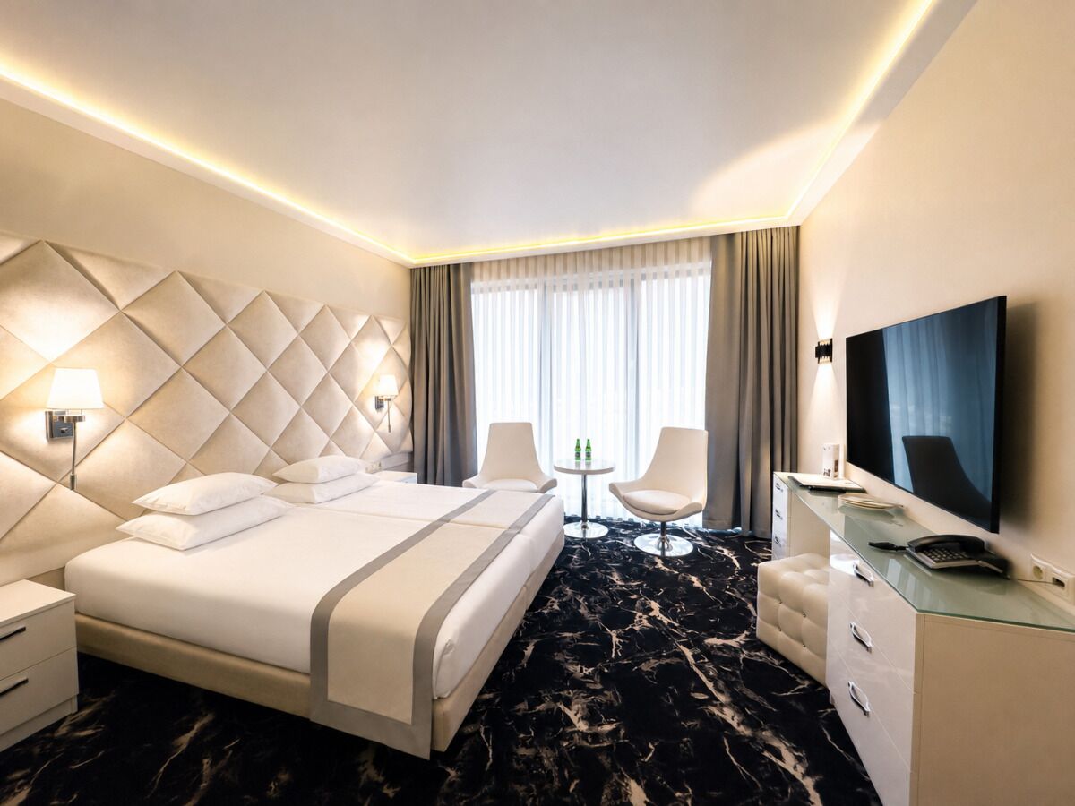 Double or Twin Room | Premium bedding, Tempur-Pedic beds, minibar, in-room safe