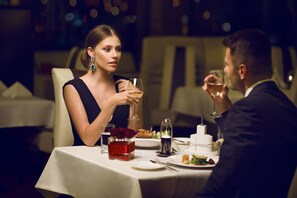 Breakfast, lunch and dinner served - Odyssey ClubHotel Wellness & SPA (Maslów)
