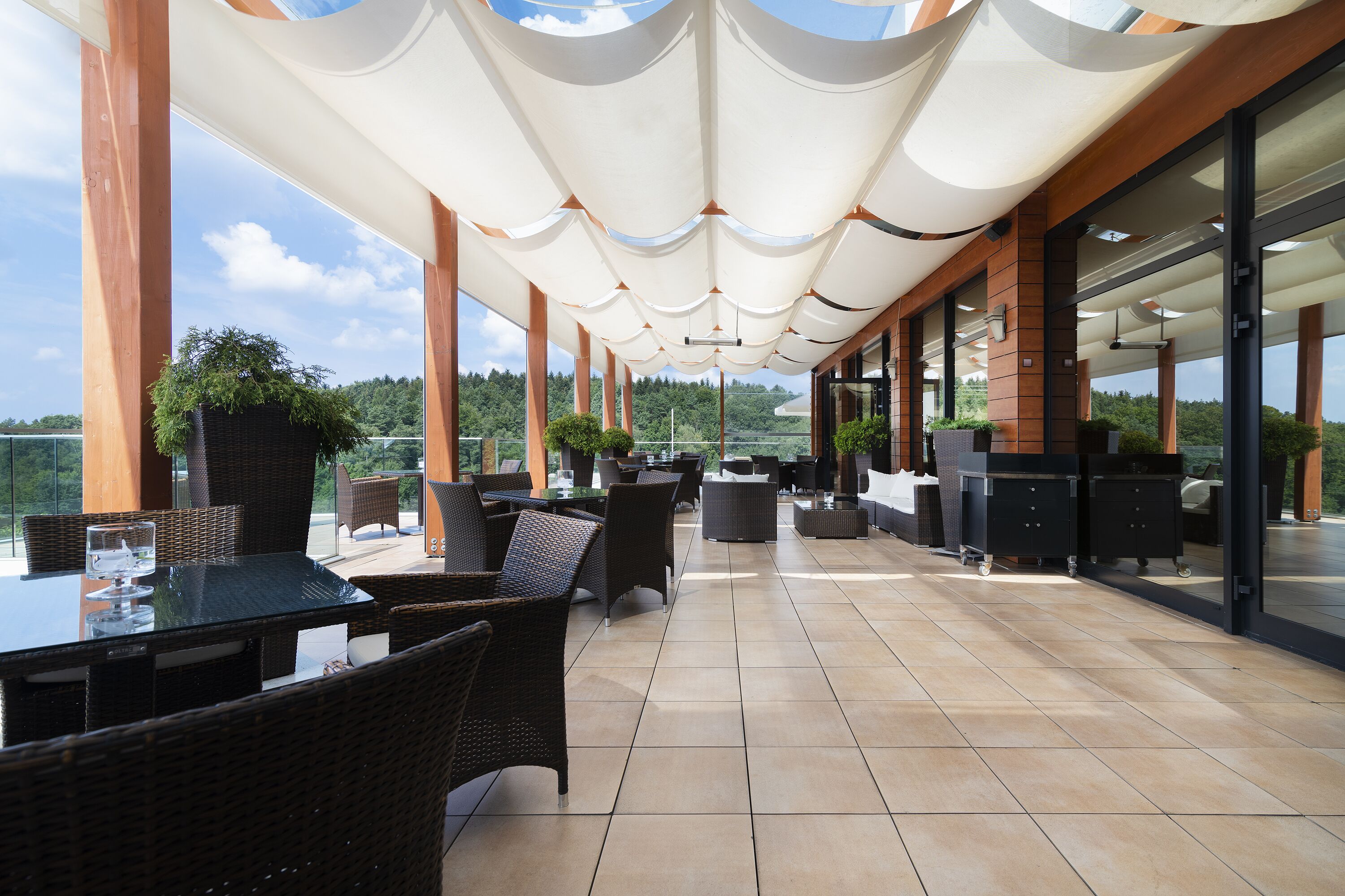 breakfast, lunch, dinner served; al fresco dining