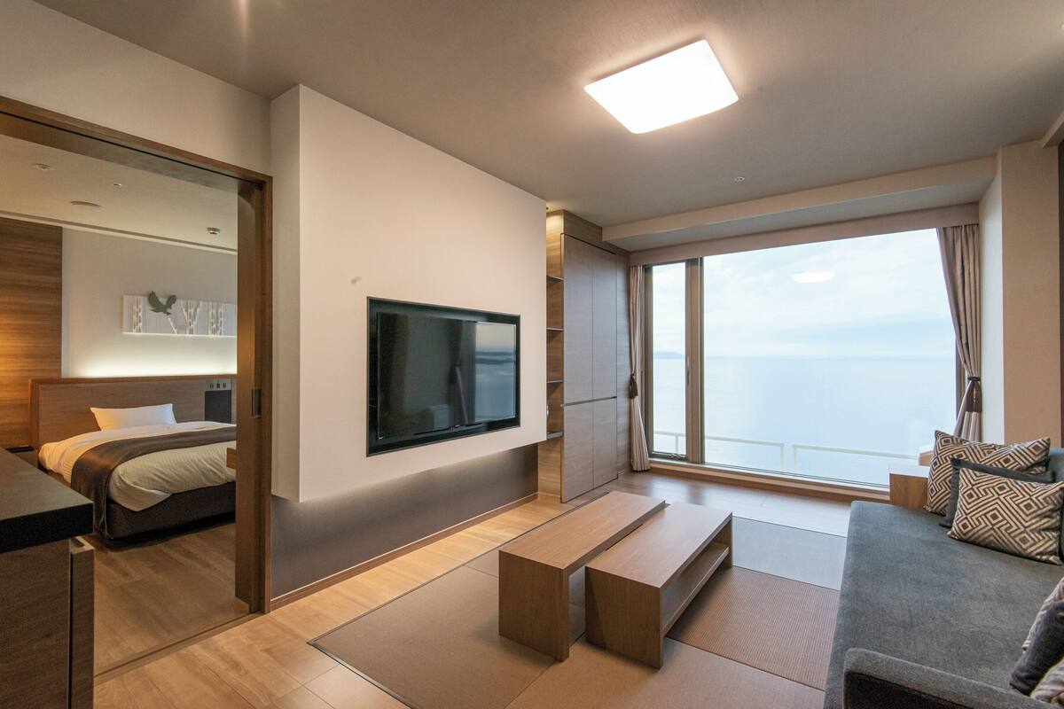 豪華雙床房, 非吸煙房, 湖景 | 高級寢具、客房內保險箱、免費無線上網、床單