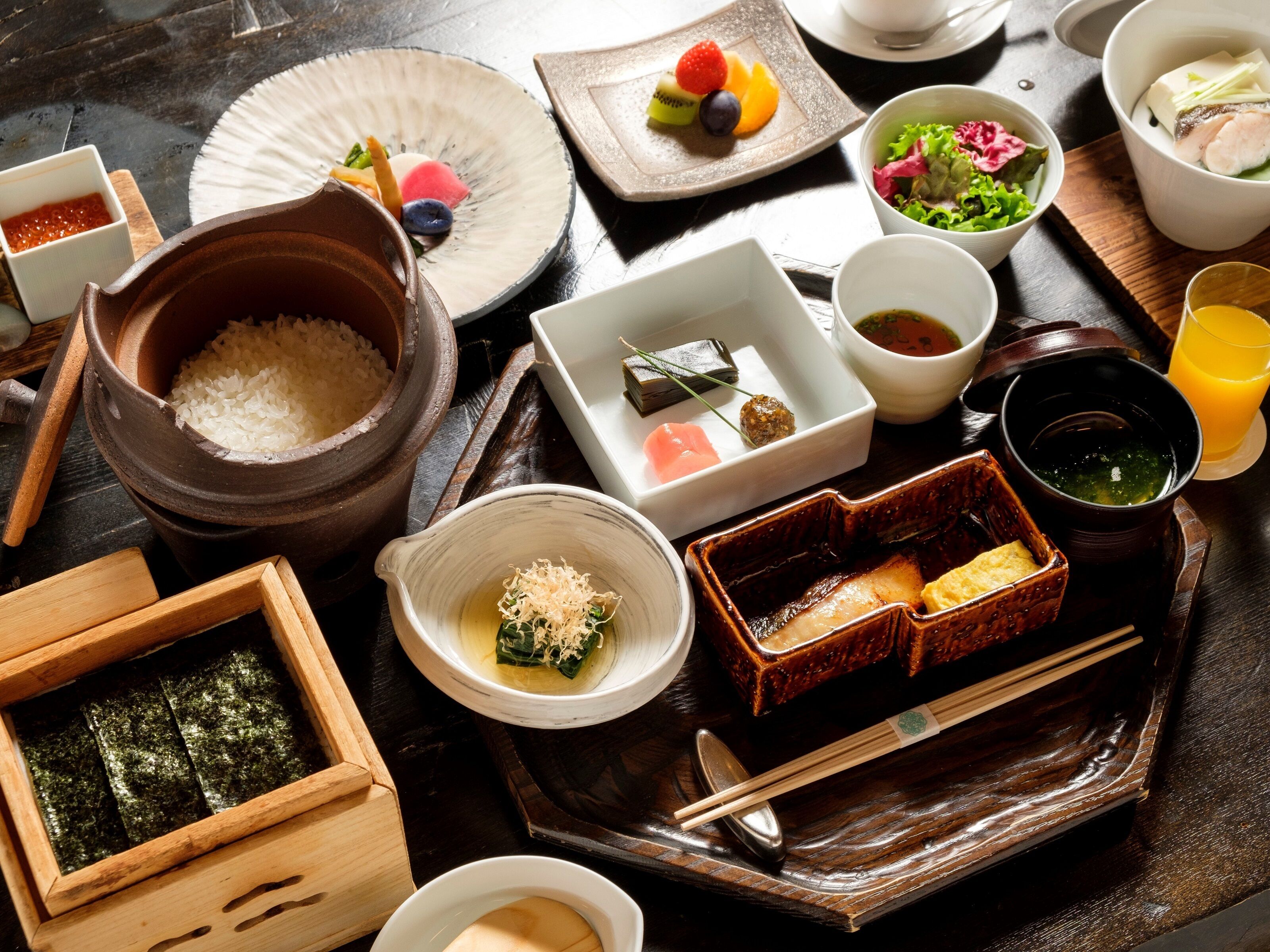 旅館のお食事処
