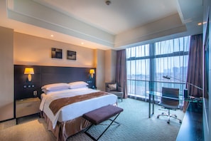 Phòng Deluxe, 1 giường cỡ king, không hút thuốc, quang cảnh thành phố | Quang cảnh từ phòng