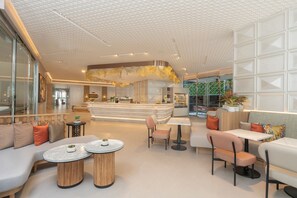Reception - Hyatt Place Bangkok Sukhumvit 1 (Bangkok)