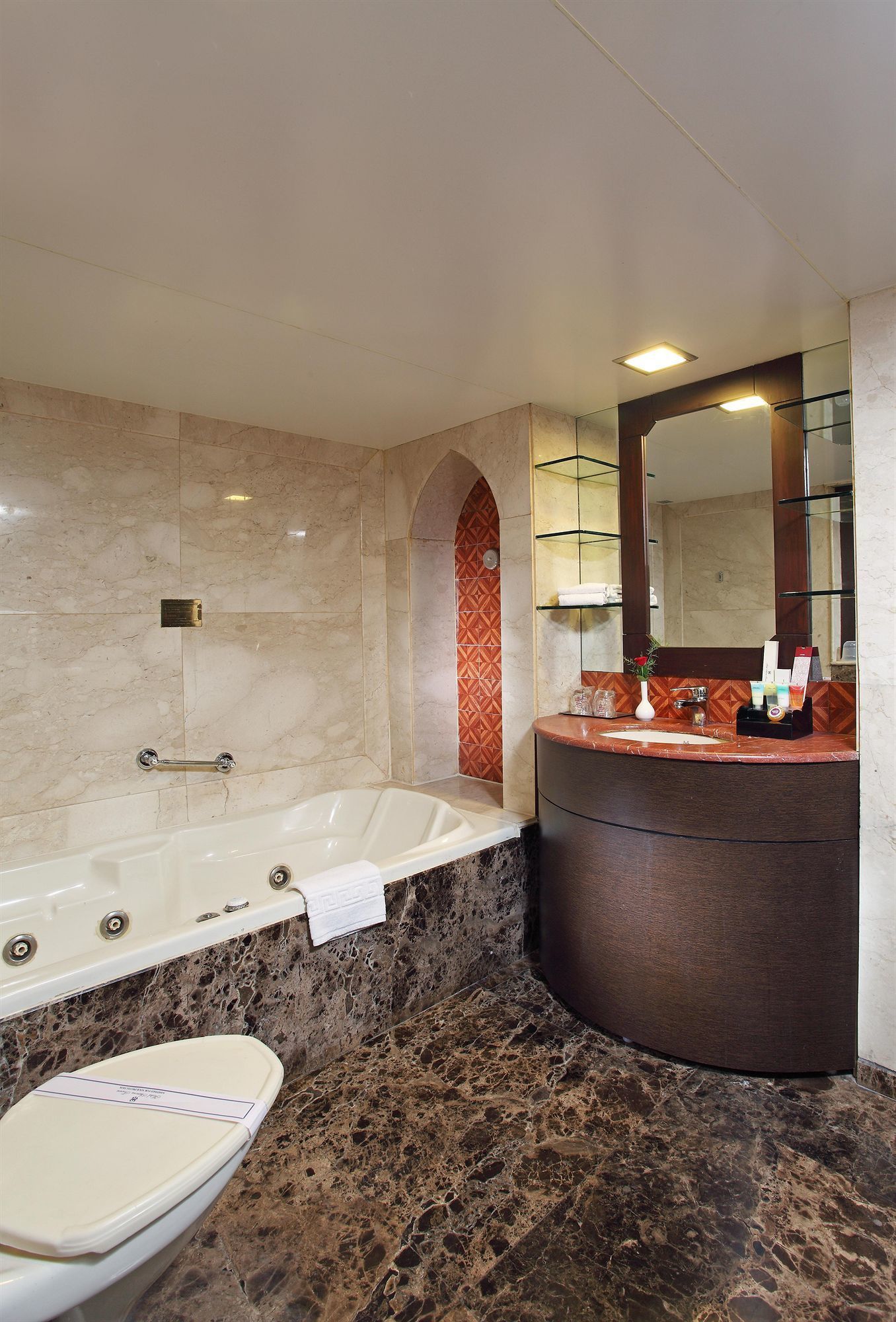 Hotel Aurora Towers (Pune, ), Pune hotel discounts | Hotels.com