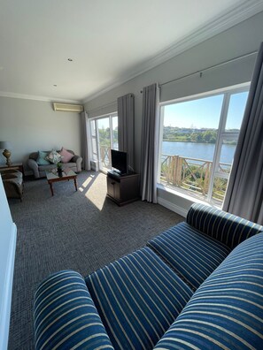 行政套房 | 客廳 | 電視