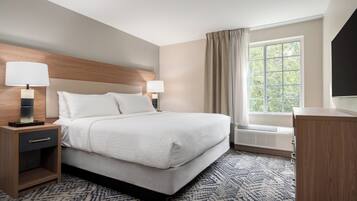 Suite estudio, 1 cama de matrimonio grande | 1 dormitorio, ropa de cama de alta calidad, caja fuerte y escritorio