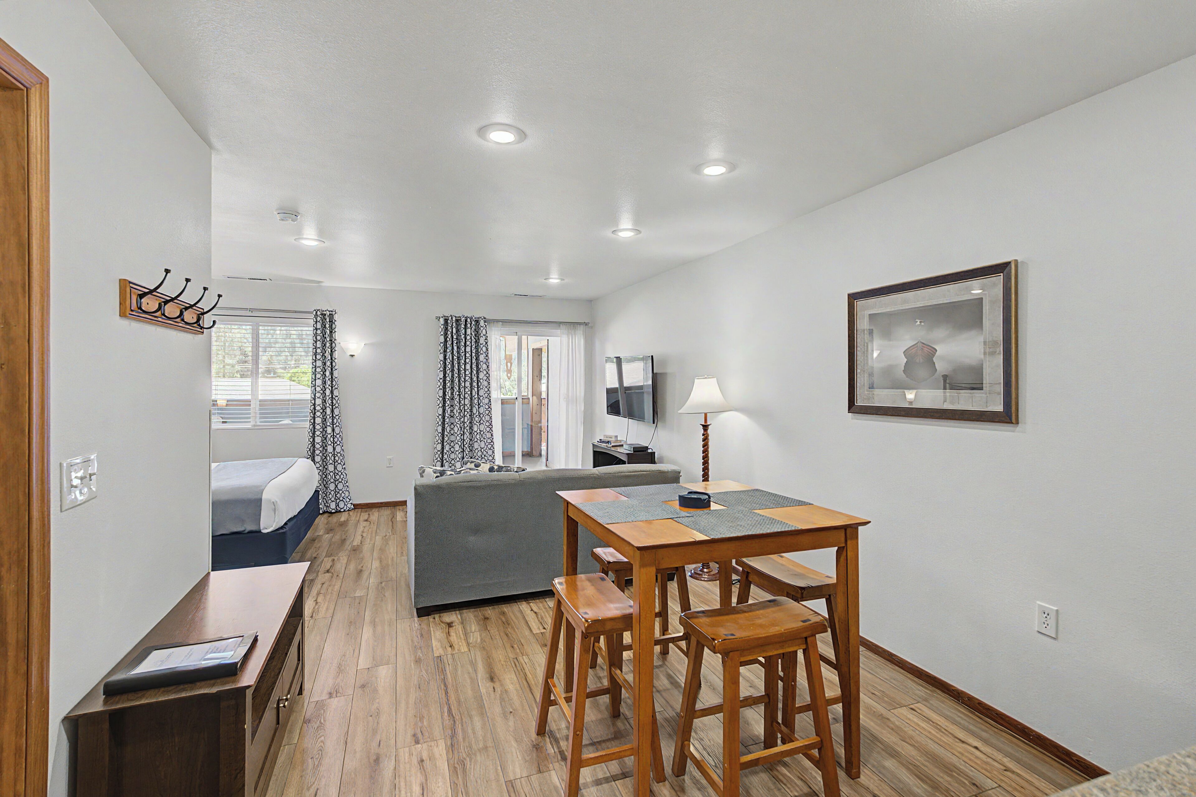 Dream Suites 1- Located on Front St - Breakfast Not Included | Living area | 50-inch flat-screen TV with digital channels, TV