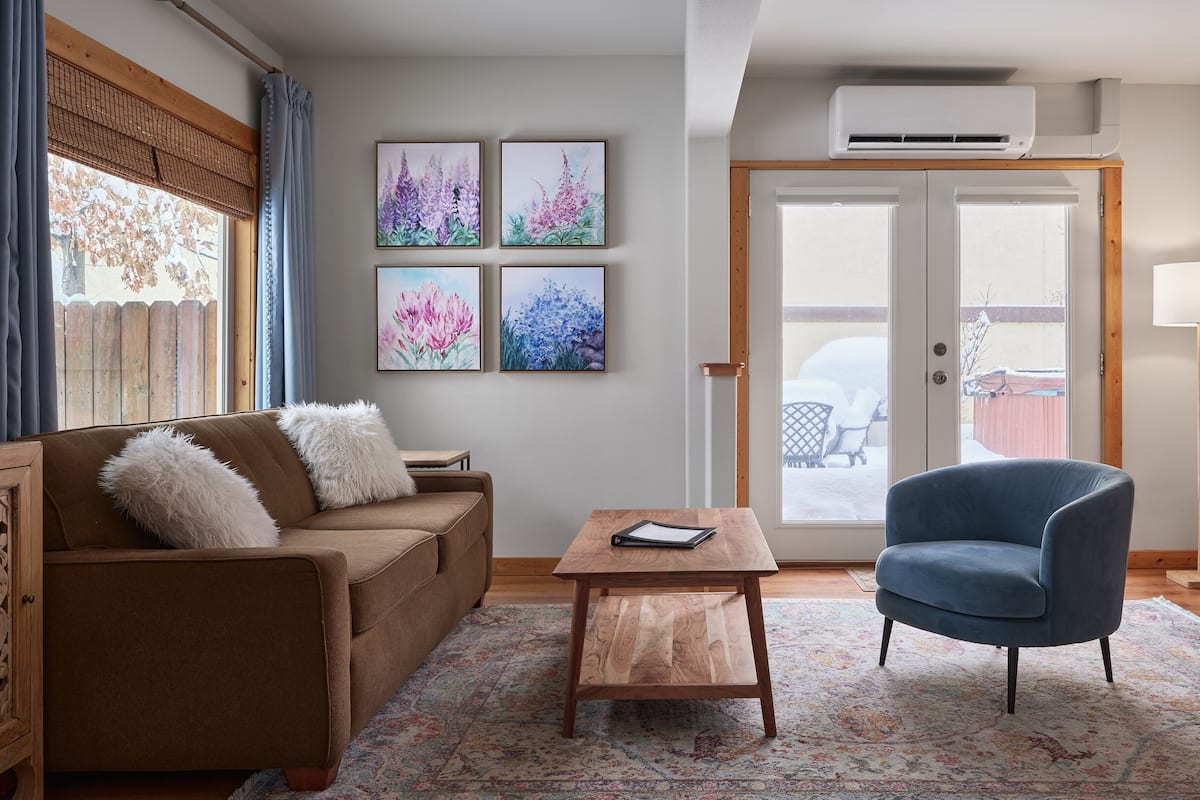 Romantic Cottage - 1 Bedroom w/ Private Garden & Hot Tub - .5 blk from Inn - Breakfast Not Included | Living area | 50-inch flat-screen TV with digital channels, TV