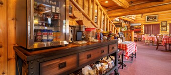 Dodge Peak Lodge