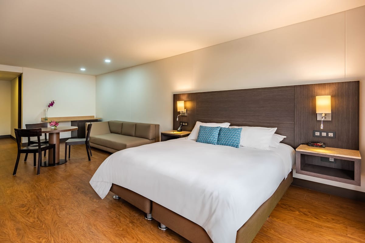 Business-Studiosuite | 1 Schlafzimmer, hochwertige Bettwaren, Zimmersafe, Schreibtisch