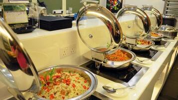 Breakfast, lunch and dinner served