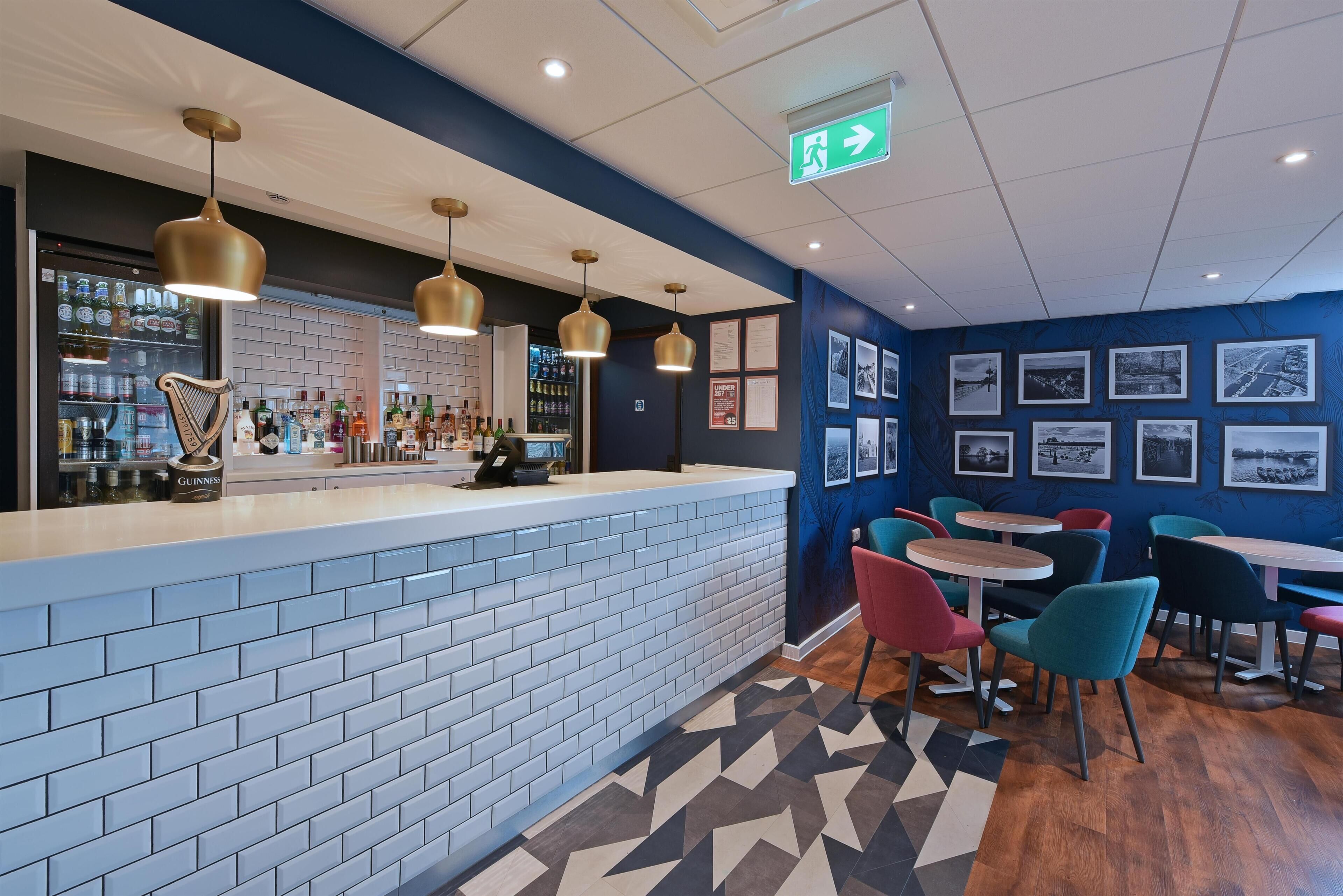 بار (في المنشاة)