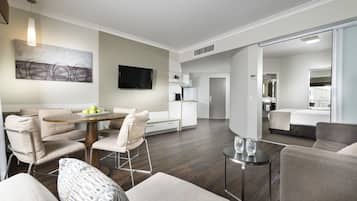 Premium bedding, minibar, in-room safe, desk