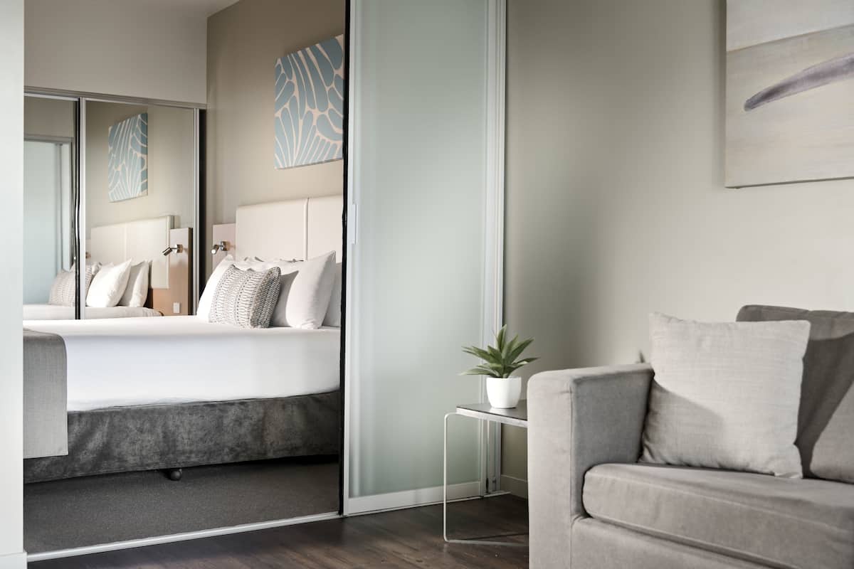 1 Schlafzimmer, hochwertige Bettwaren, Minibar, Zimmersafe