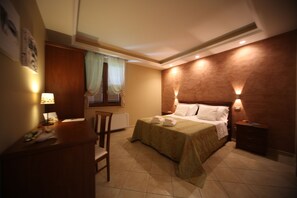 Deluxe Double Room, Sea View | Premium bedding, down duvets, minibar, in-room safe