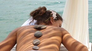 Private beach nearby, free beach cabanas, sun loungers, beach umbrellas - Bella Vista (Kamenari)