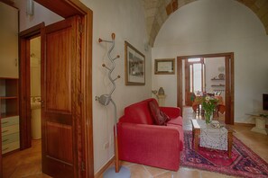 Family Apartment, 1 Bedroom, Kitchen, City View | Living area