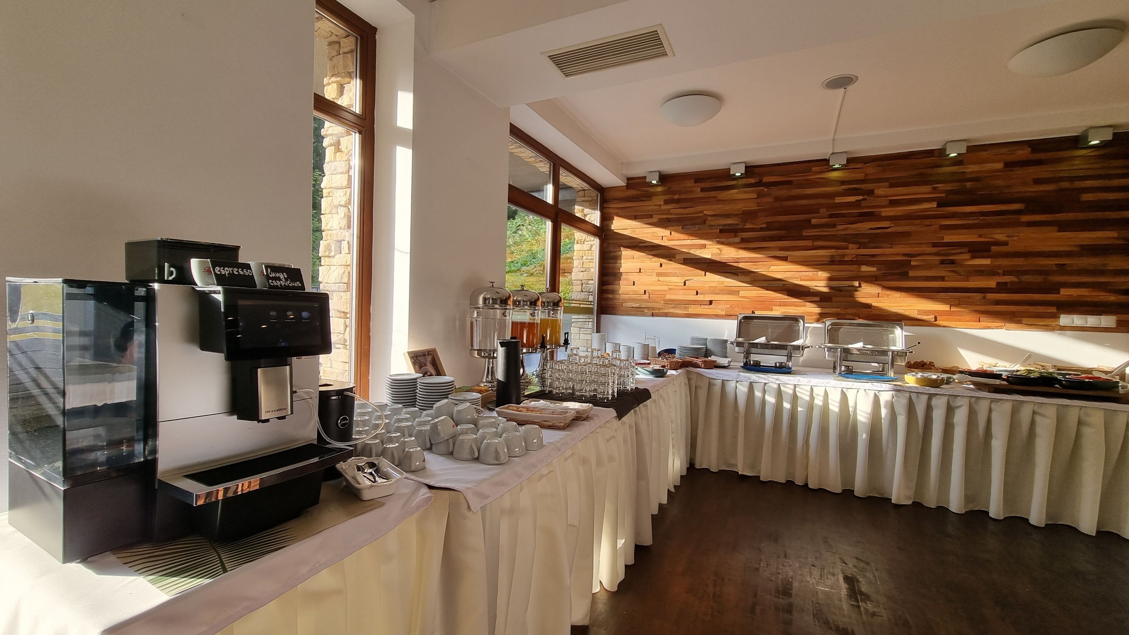 Morgenmadsbuffet i weekenden (10.99 EUR pr. person)