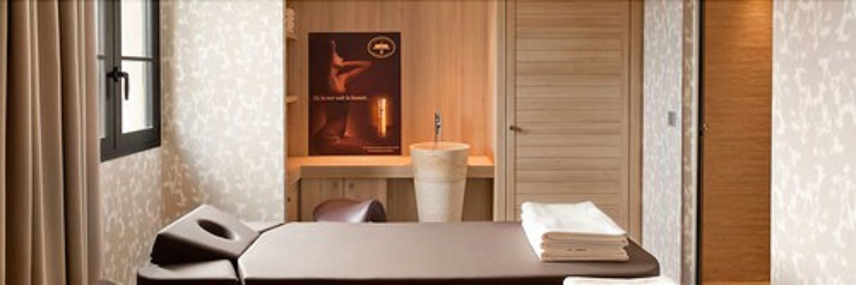 couples treatment room(s), hot tub, turkish bath/hammam, body treatments