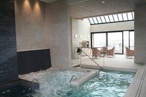 Indoor pool - Hôtel Le Nouveau Monde (Saint-Malo)