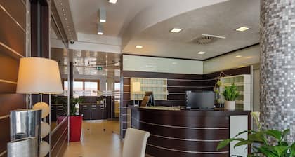 Kairos Garda Hotel