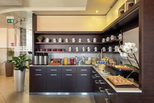 Desayuno continental incluido todos los días 