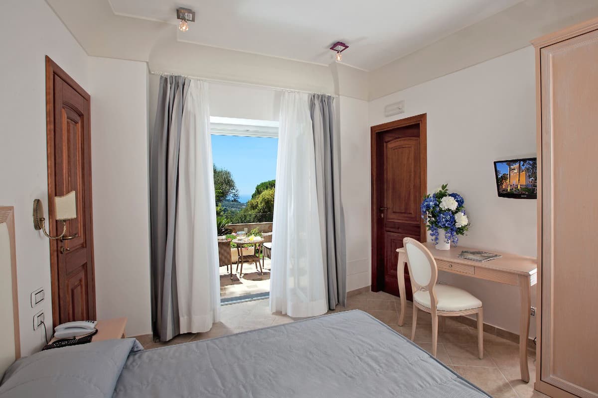 comfort double room, partial sea view | view from room