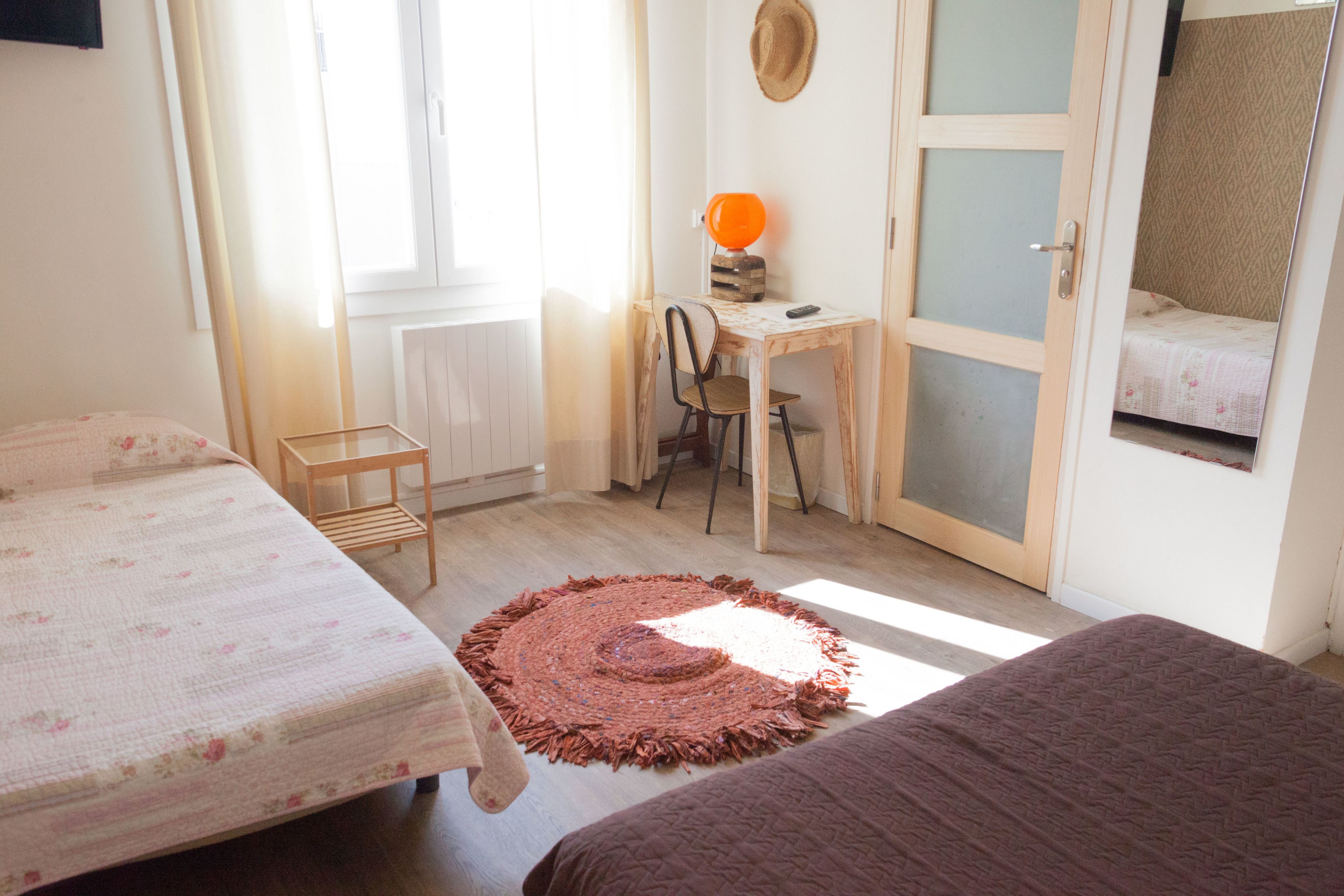 triple room | iron/ironing board, free cots/infant beds, rollaway beds, free wifi