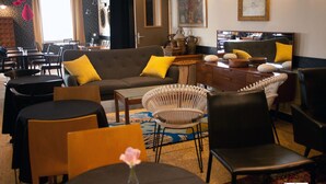 Lobby lounge - L’Hôtel restaurant LE GEDEON (Mauguio)