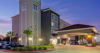 La Quinta Inn & Suites by Wyndham Leesville Ft. Polk