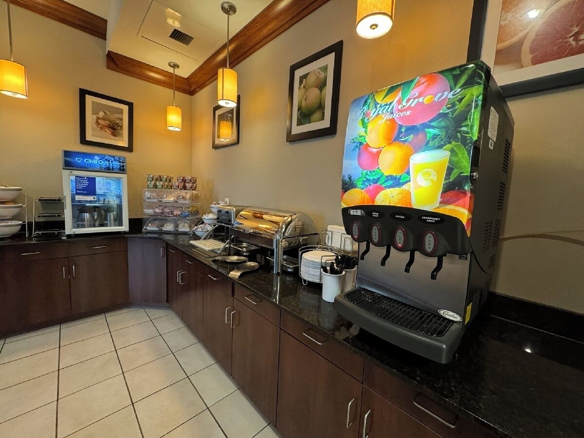 free daily self-service breakfast