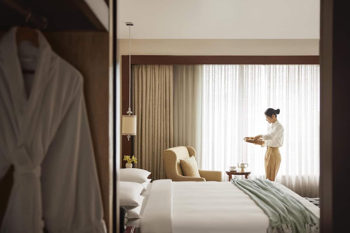 Premium bedding, minibar, in-room safe, desk