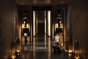 Couples treatment room(s), sauna, steam room, body treatments