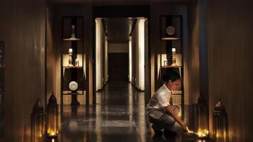 Couples treatment room(s), sauna, steam room, body treatments