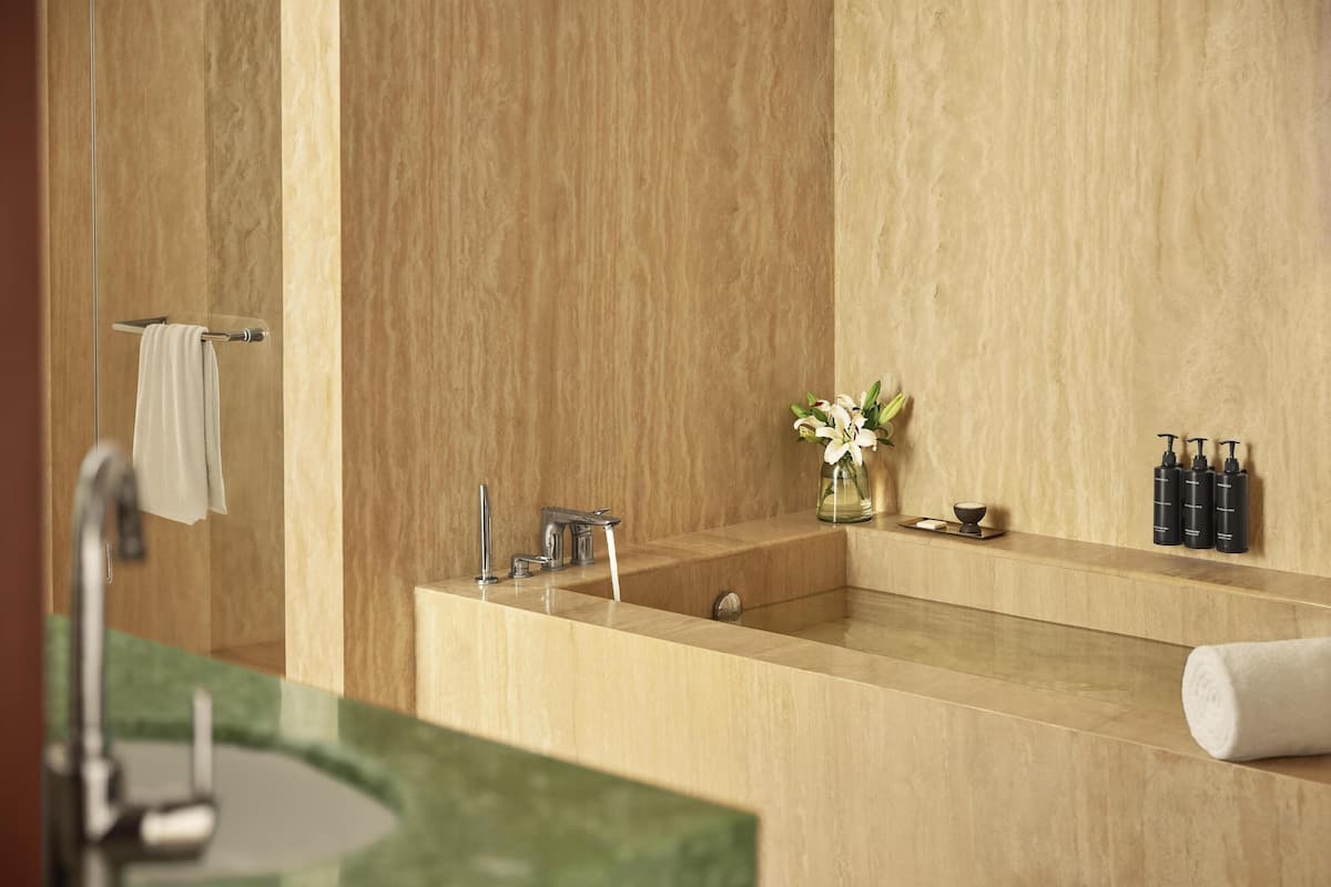 Studio Suite | Premium bedding, minibar, in-room safe, desk