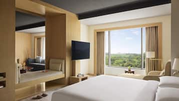 Premium bedding, minibar, in-room safe, desk