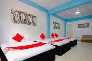 Superior Room | Desk, free WiFi, bed sheets