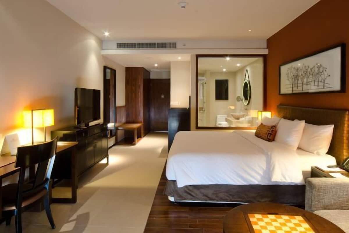 1 bedroom, Egyptian cotton sheets, hypo-allergenic bedding
