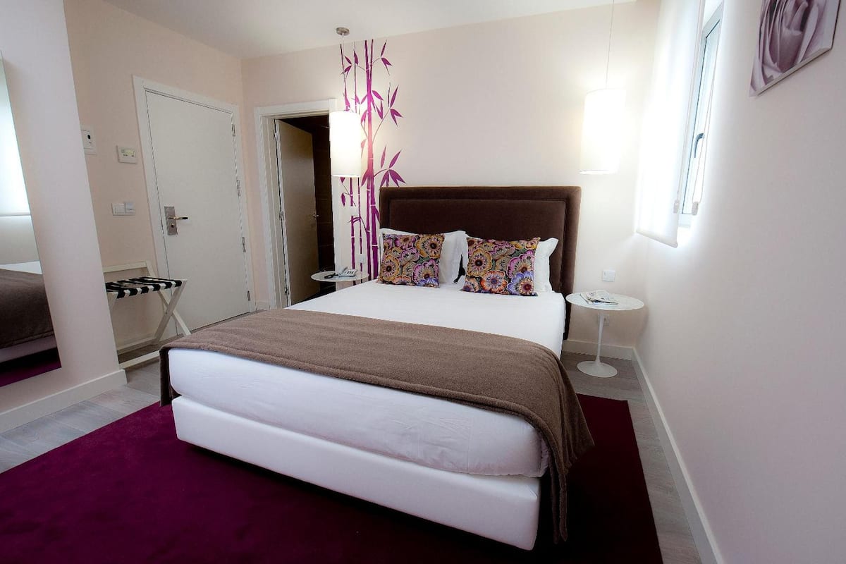 in-room safe, individually decorated, soundproofing, cots/infant beds