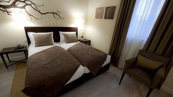 Double or Twin Room | In-room safe, individually decorated, soundproofing, cots/infant beds