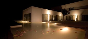 Primavera Perfume Hotel